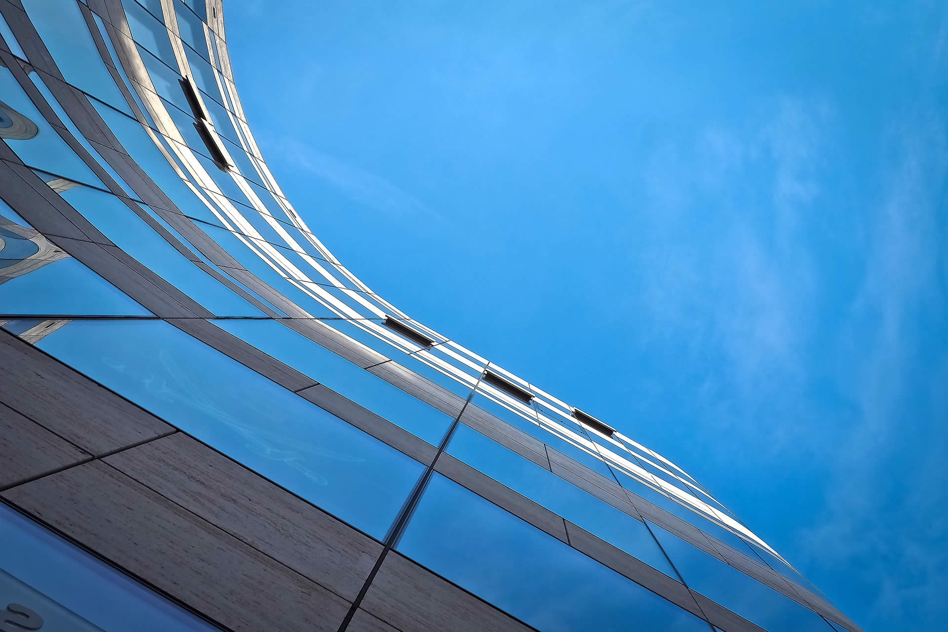 尊龙新版综合app平台